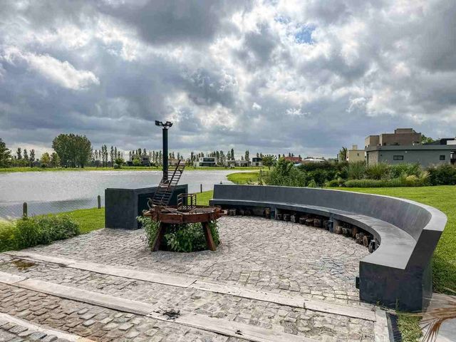 place photo 70