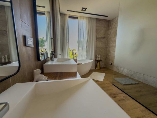 place photo 43