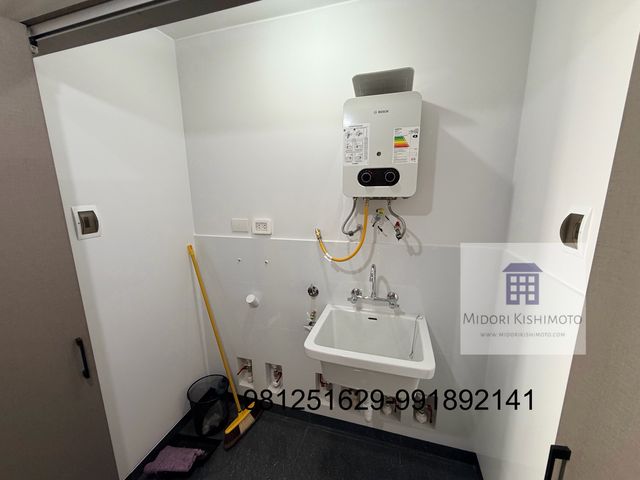 place photo 100