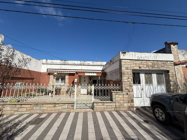 CASA A REFACCIONAR PUNTA ALTA