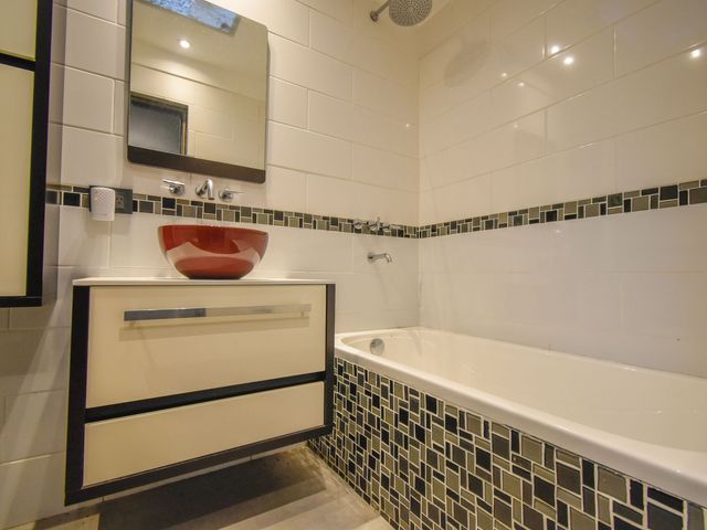 place photo 48
