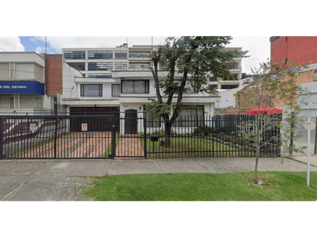 Casalote en Venta en el Barrio Chico