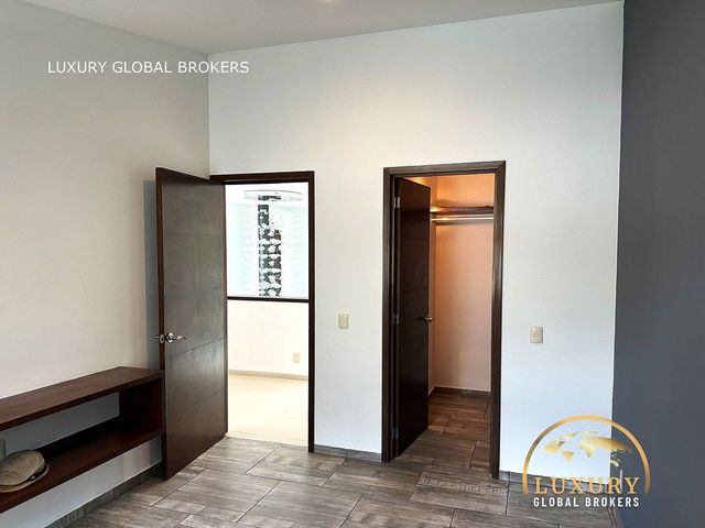 place photo 44