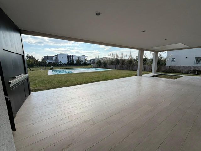 place photo 49