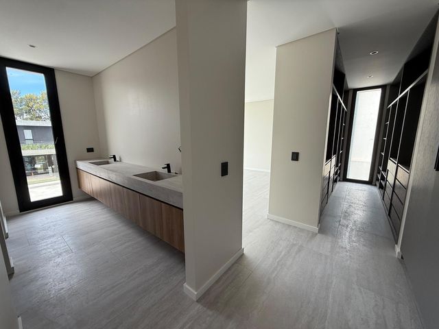 place photo 53