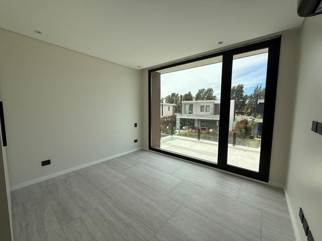 place photo 64