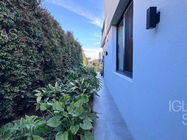 place photo 49