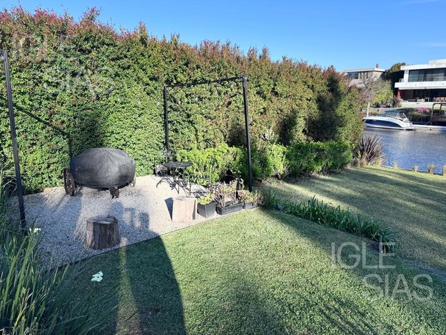 place photo 53
