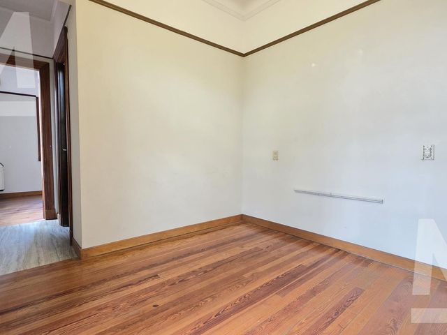 place photo 79
