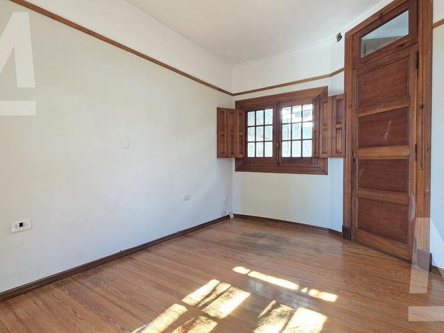 place photo 100