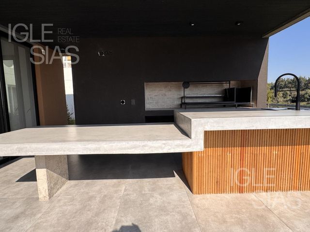 place photo 48