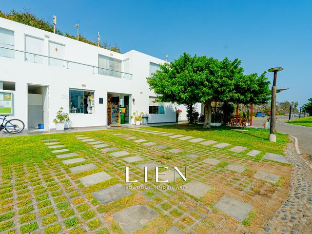 place photo 23