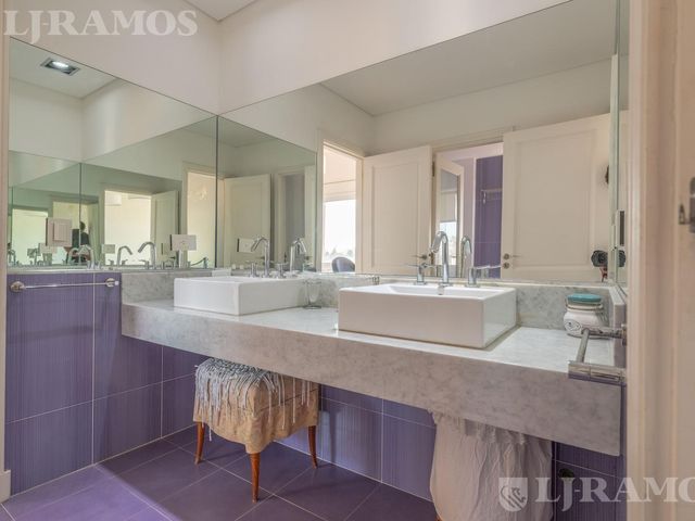 place photo 66