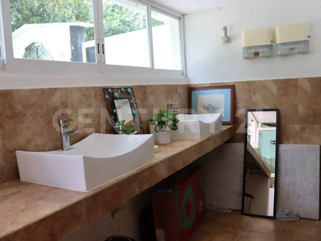 place photo 56