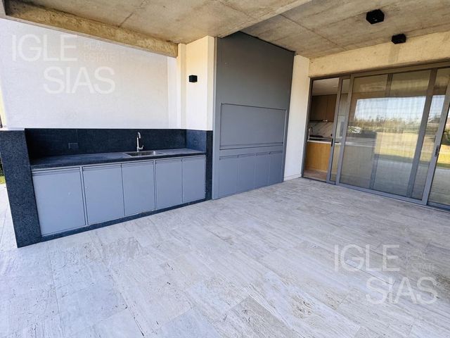 place photo 49