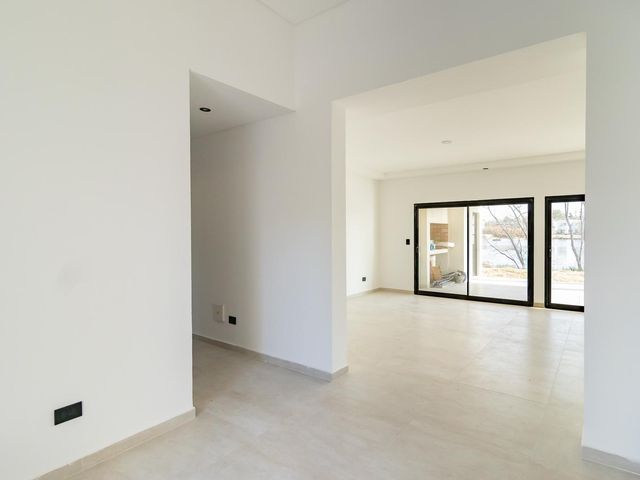 place photo 52