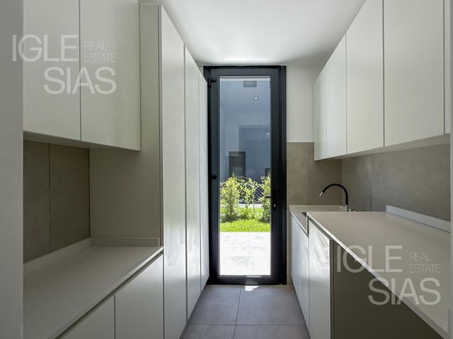 place photo 82