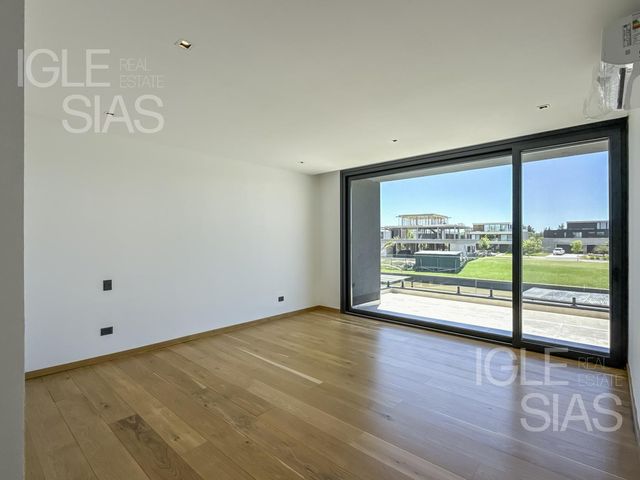 place photo 51