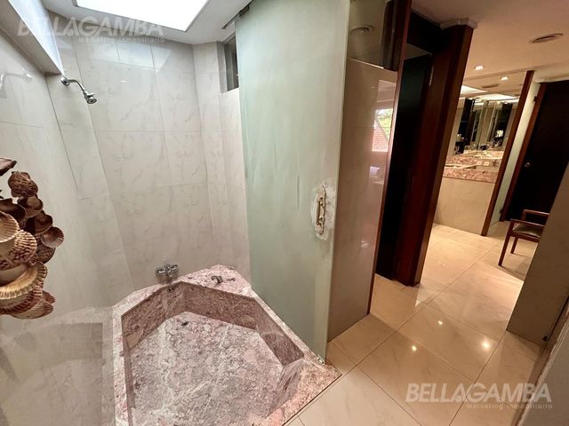 place photo 54