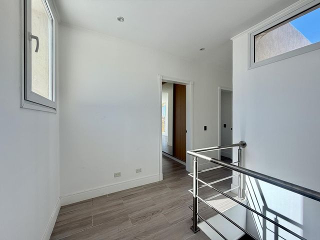 place photo 56