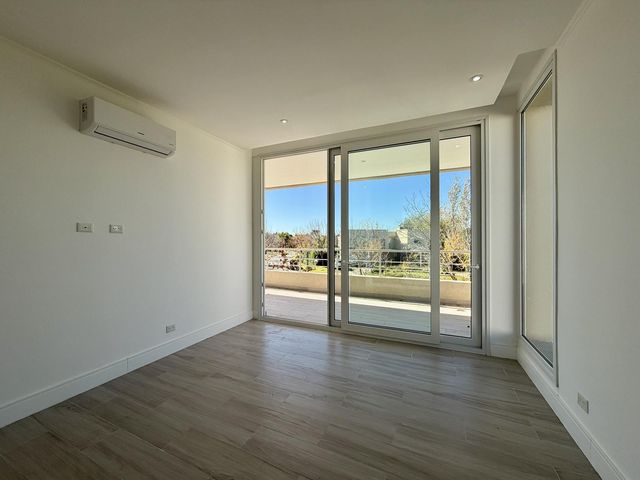 place photo 66