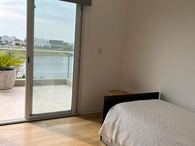 place photo 54