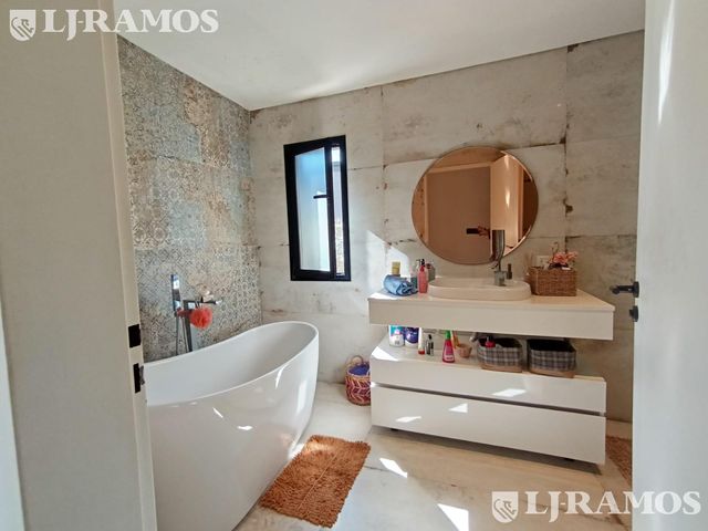 place photo 71
