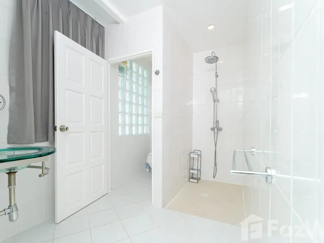 place photo 38