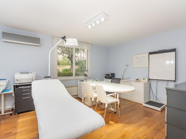 place photo 61