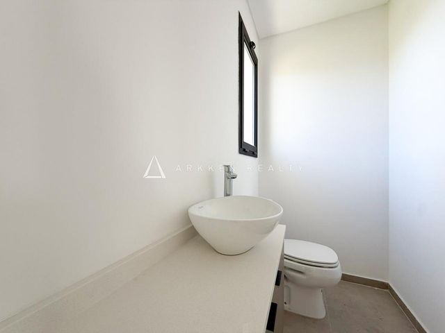 place photo 55