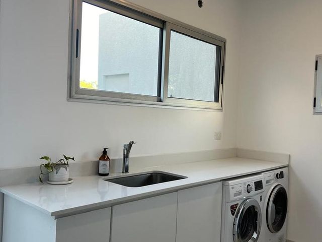 place photo 49
