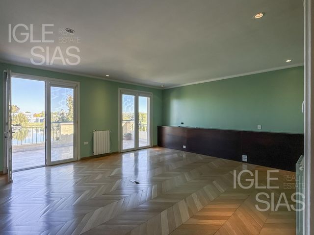 place photo 80
