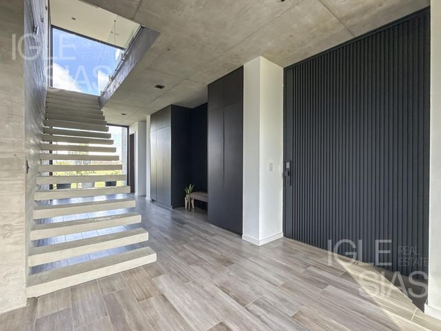 place photo 48