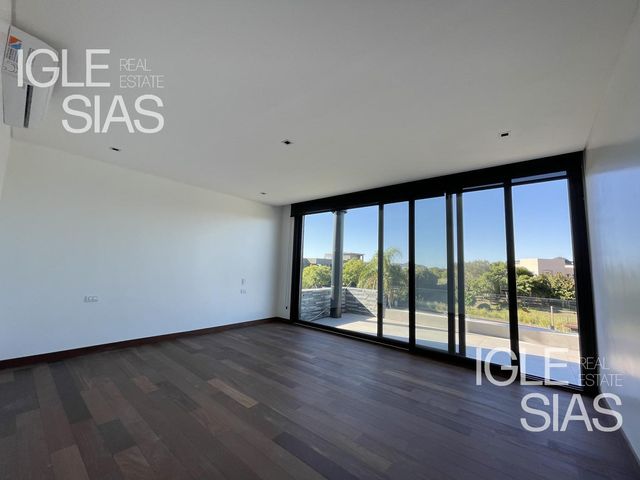 place photo 54