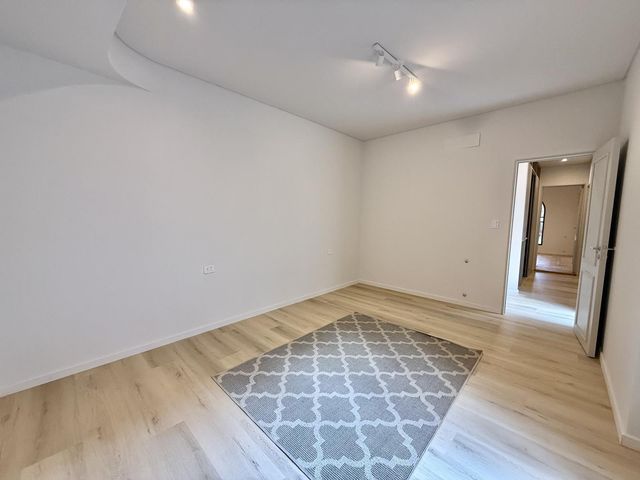 place photo 51