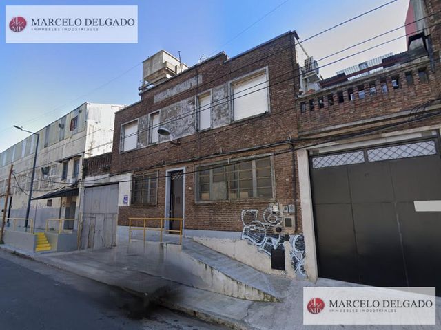 Depósito de 1250 m2. en la Boca - VENTA