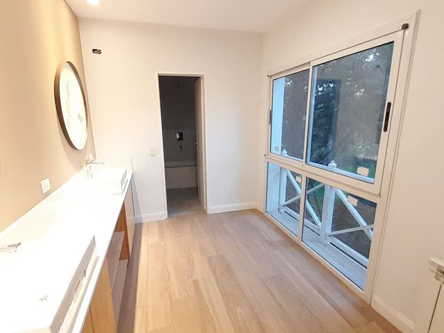 place photo 63