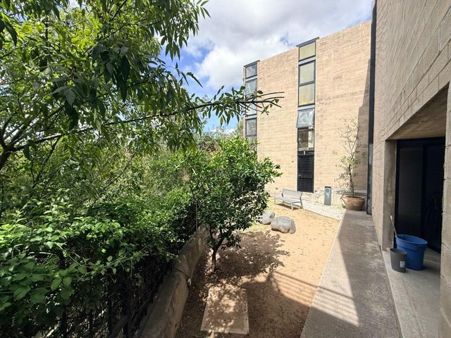 place photo 28
