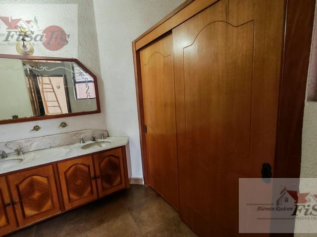 place photo 50