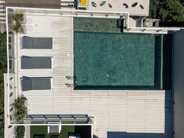 place photo 161