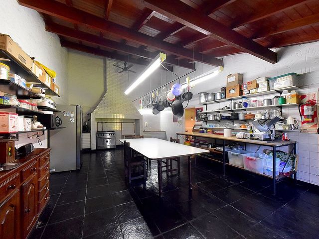 place photo 56
