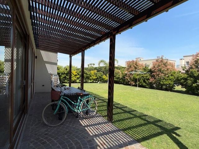 place photo 34