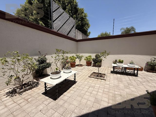 place photo 82