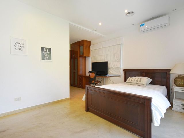 place photo 61