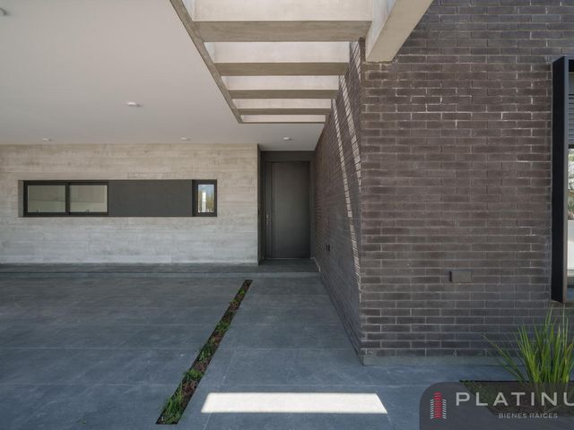 place photo 53