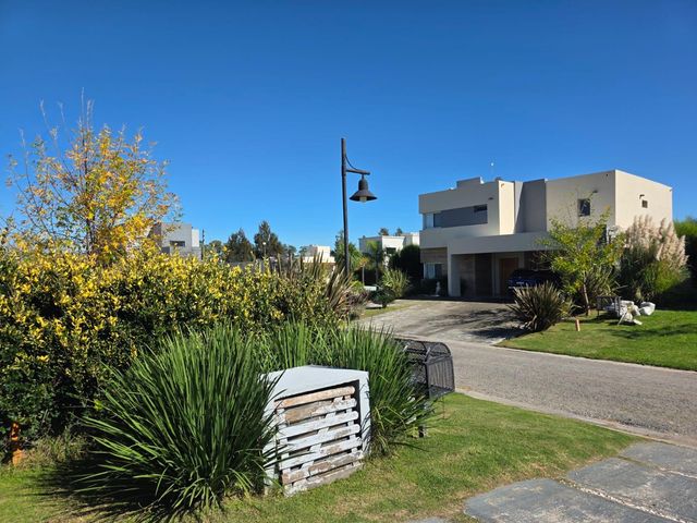place photo 56