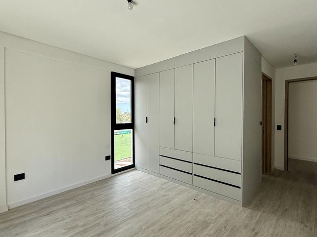 place photo 54