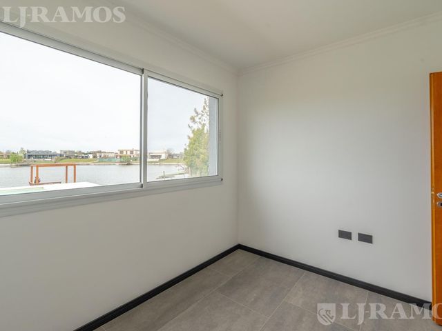 place photo 50