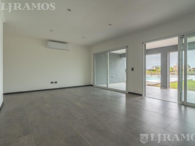 place photo 57