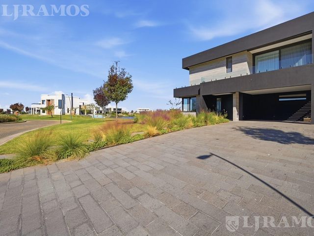 place photo 38